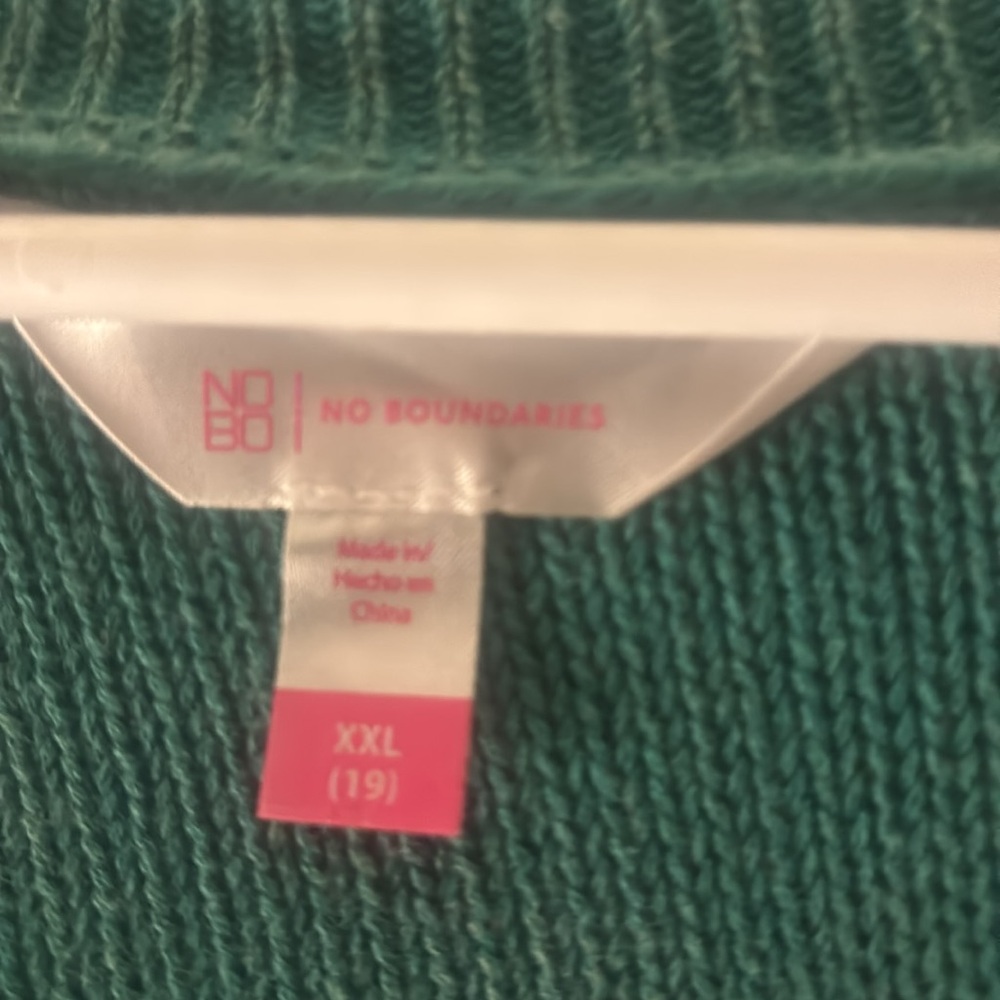 Ladies/ juniors size xxl(19) sweater - Picture 3 of 3